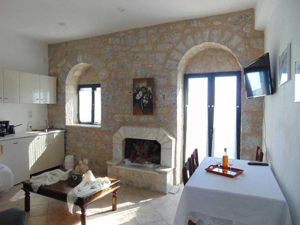 Olga'S House Apartman Néon Oítilon Kültér fotó